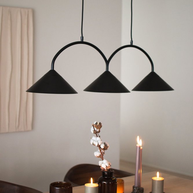 Nowoczesna czarna potrójna lampa nad stół Curve